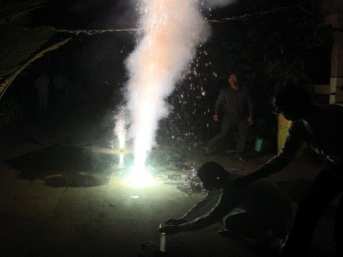 Thanekar's Diwali of social consciousness | ठाणेकरांची दिवाळी सामाजिक भानाची Thanekar's Diwali of social consciousness | ठाणेकरांची दिवाळी सामाजिक भानाची