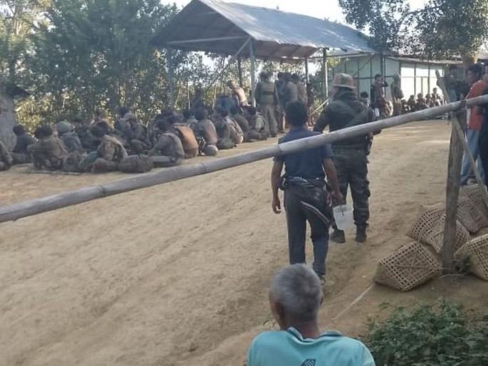 Abandoning the fight, 151 Myanmar soldiers fled to India mizoram; Treated by the Assam Rifles | लढायचे सोडून, म्यानमारचे 151 सैनिक भारतात पळून आले; आसाम रायफल्सच्या ताब्यात