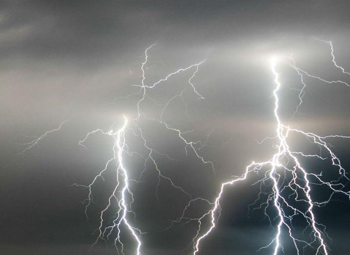 Solapur district has not received half of the annual rainfall | सोलापूर जिल्ह्यात वार्षिक सरासरीच्या निम्माही पाऊस पडला नाही Solapur district has not received half of the annual rainfall | सोलापूर जिल्ह्यात वार्षिक सरासरीच्या निम्माही पाऊस पडला नाही