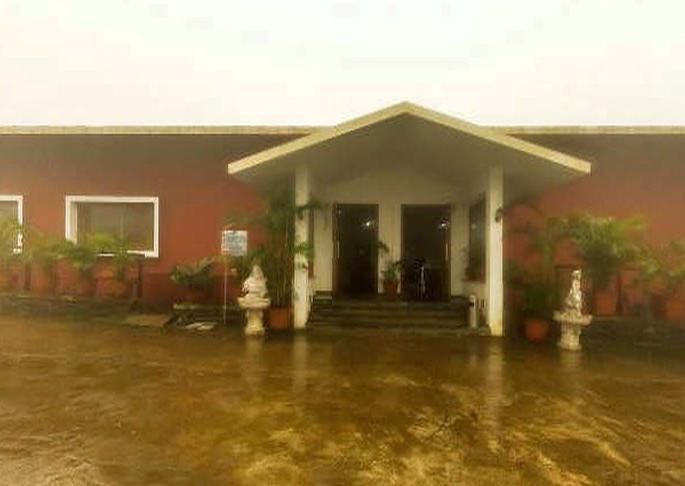 Dance Party: In the resort of Igatpuri; Ten possession with Barbal | नाशिक: इगतपुरीच्या रिसॉर्टमध्ये तोकड्या कपड्यांवर धिंगाणा; बारबालांसह दहा ताब्यात Dance Party: In the resort of Igatpuri; Ten possession with Barbal | नाशिक: इगतपुरीच्या रिसॉर्टमध्ये तोकड्या कपड्यांवर धिंगाणा; बारबालांसह दहा ताब्यात