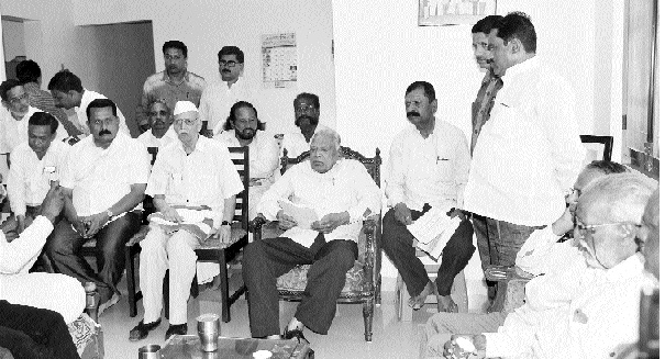 Government duty to educate the poor: N. D. Patil | गोरगरिबांना शिक्षण देणे शासनाचे कर्तव्य : एन. डी. पाटील Government duty to educate the poor: N. D. Patil | गोरगरिबांना शिक्षण देणे शासनाचे कर्तव्य : एन. डी. पाटील