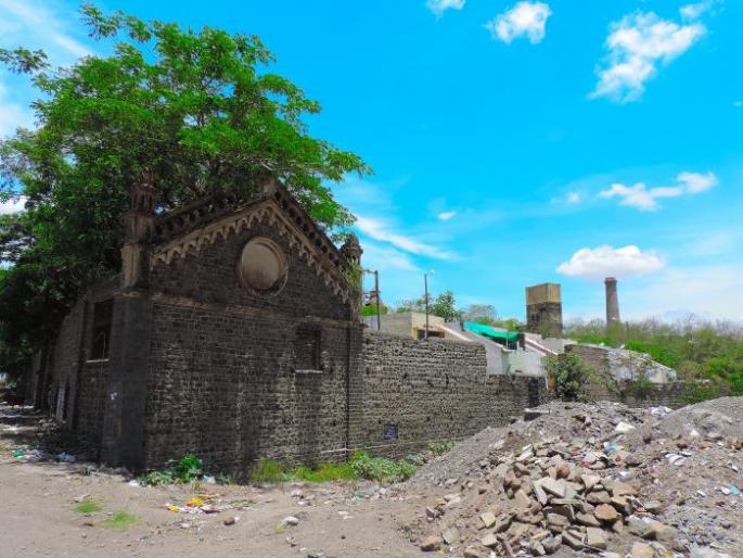 Don't demolish heritage, give 'FSI' increased clothing industry | हेरिटेज वास्तू पाडू नका, ‘वस्त्रोद्योग’ला वाढीव एफएसआय द्या Don't demolish heritage, give 'FSI' increased clothing industry | हेरिटेज वास्तू पाडू नका, ‘वस्त्रोद्योग’ला वाढीव एफएसआय द्या