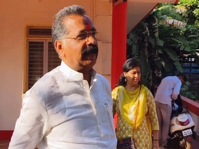 4 hours interrogation of MLA Rajan Salvi and family by ACB; Instructions to attend tomorrow also | एसीबीकडून राजन साळवी अन् कुटुंबियांची ४ तास चौकशी; उद्याही हजर राहण्याच्या सूचना 4 hours interrogation of MLA Rajan Salvi and family by ACB; Instructions to attend tomorrow also | एसीबीकडून राजन साळवी अन् कुटुंबियांची ४ तास चौकशी; उद्याही हजर राहण्याच्या सूचना