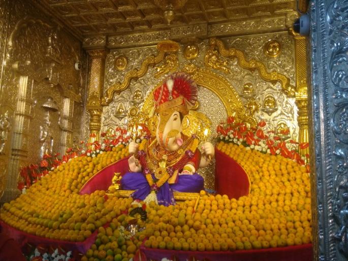 offering of mangoes to dagadusheth ganesh | जय गणेश ! दगडूशेठ गणपतीला ११ हजार आंब्यांचा नैवेद्य  offering of mangoes to dagadusheth ganesh | जय गणेश ! दगडूशेठ गणपतीला ११ हजार आंब्यांचा नैवेद्य