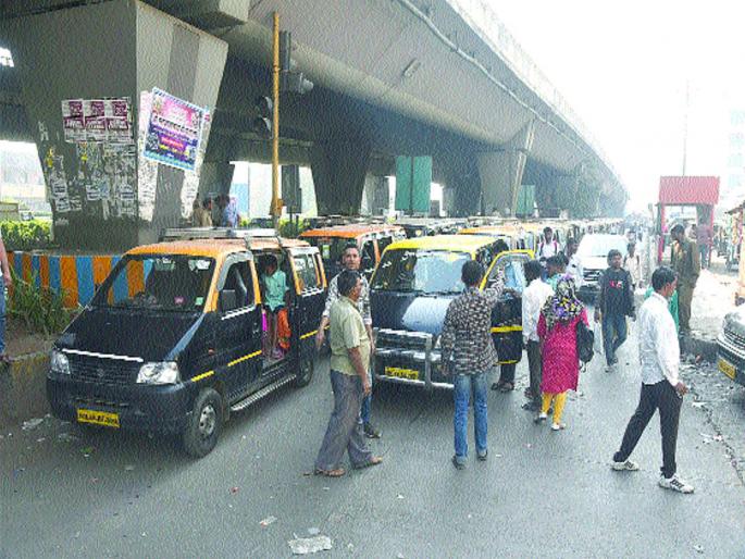 Illegal Parking in Panvel, Kalamboli, Kharghar, Turbhe | उड्डाणपुलाखाली बेकायदा पार्किंगचे पेव, पनवेल, कळंबोली, खारघर, तुर्भेमधील स्थिती Illegal Parking in Panvel, Kalamboli, Kharghar, Turbhe | उड्डाणपुलाखाली बेकायदा पार्किंगचे पेव, पनवेल, कळंबोली, खारघर, तुर्भेमधील स्थिती