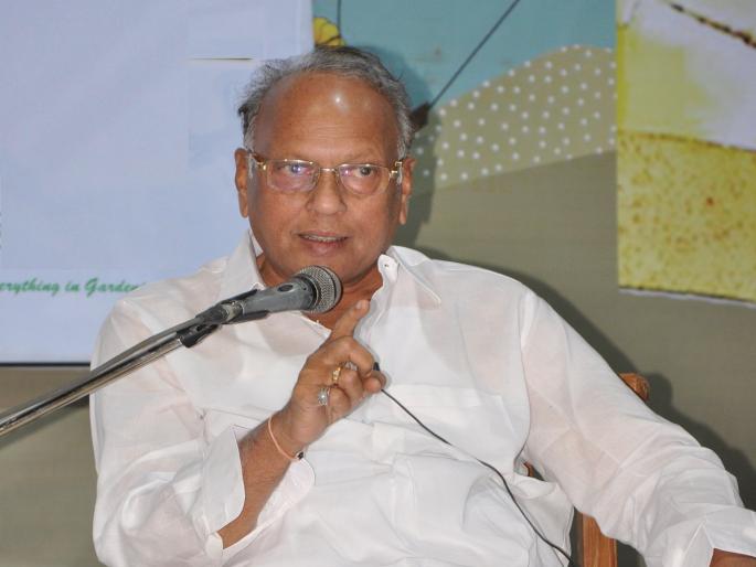 Pu. L. Maharashtra does not have love like Deshpande. wash Done on Mahanora: Kautikrao Thale Patil | पु. ल. देशपांडे यांच्यासारखे प्रेम महाराष्ट्राने ना. धो. महानोरांवर केलं : कौतिकराव ठाले पाटील Pu. L. Maharashtra does not have love like Deshpande. wash Done on Mahanora: Kautikrao Thale Patil | पु. ल. देशपांडे यांच्यासारखे प्रेम महाराष्ट्राने ना. धो. महानोरांवर केलं : कौतिकराव ठाले पाटील