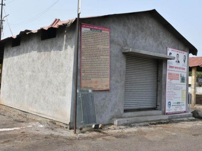 Garner sold for money now | हरभरा विकला आता पैशांसाठी वणवण Garner sold for money now | हरभरा विकला आता पैशांसाठी वणवण