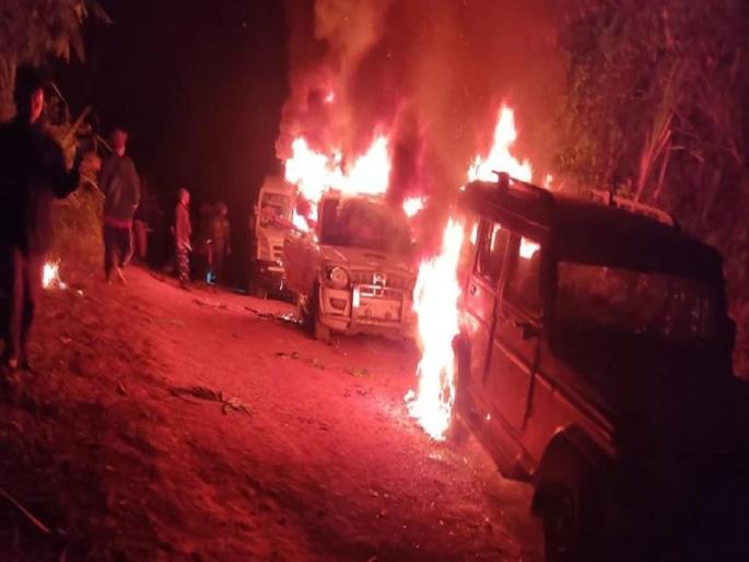 Civilians soldier among 11 killed in firing incident in Nagalands Mon CM announces probe | Nagaland Firing : नागालँडमध्ये हिंसाचार, गोळीबारात ११ जणांचा मृत्यू; गावकऱ्यांनी सुरक्षा दलाच्या गाड्या जाळल्या Civilians soldier among 11 killed in firing incident in Nagalands Mon CM announces probe | Nagaland Firing : नागालँडमध्ये हिंसाचार, गोळीबारात ११ जणांचा मृत्यू; गावकऱ्यांनी सुरक्षा दलाच्या गाड्या जाळल्या