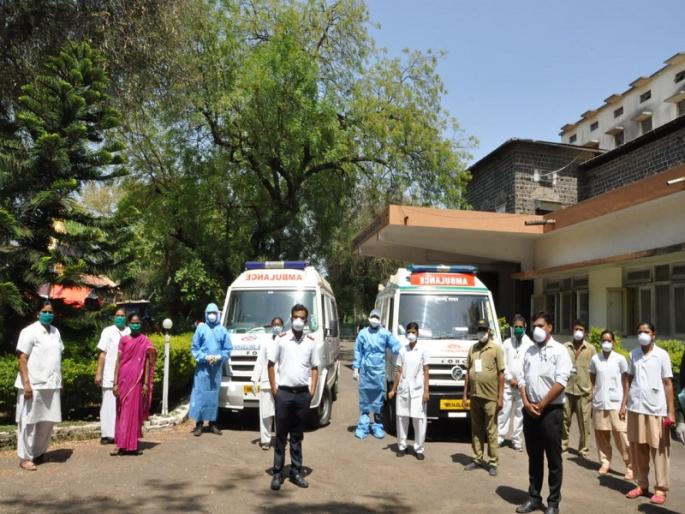 Four more corona-free in Nagar district; So far 24 people have gone home | नगर जिल्ह्यात आणखी चौघे कोरोनामुक्त; आतापर्यंत २४ जण गेले घरी Four more corona-free in Nagar district; So far 24 people have gone home | नगर जिल्ह्यात आणखी चौघे कोरोनामुक्त; आतापर्यंत २४ जण गेले घरी