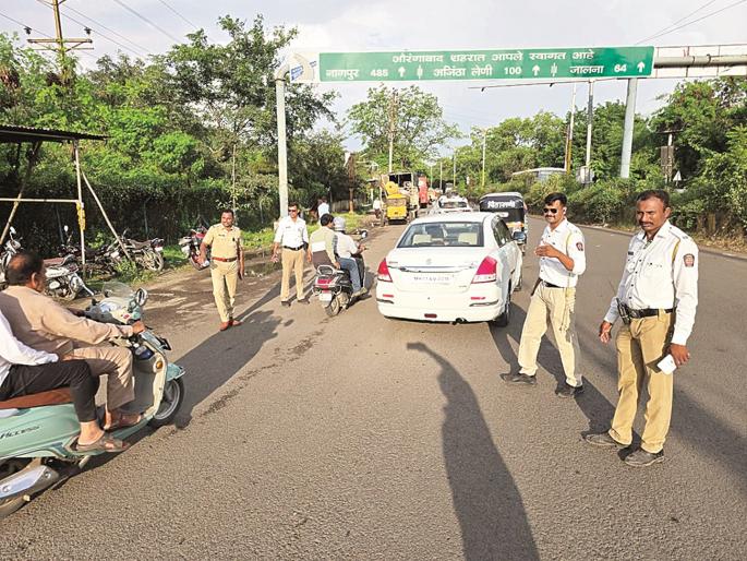 Four-laning from Nagarnaka to Daulatabad T-point stalled; Delay due to new plan of Municipal Corporation | अपघातात आणखी किती बळी जाणार? नगरनाका ते दौलताबाद टी पाईंटपर्यंत चौपदरीकरण रखडले Four-laning from Nagarnaka to Daulatabad T-point stalled; Delay due to new plan of Municipal Corporation | अपघातात आणखी किती बळी जाणार? नगरनाका ते दौलताबाद टी पाईंटपर्यंत चौपदरीकरण रखडले