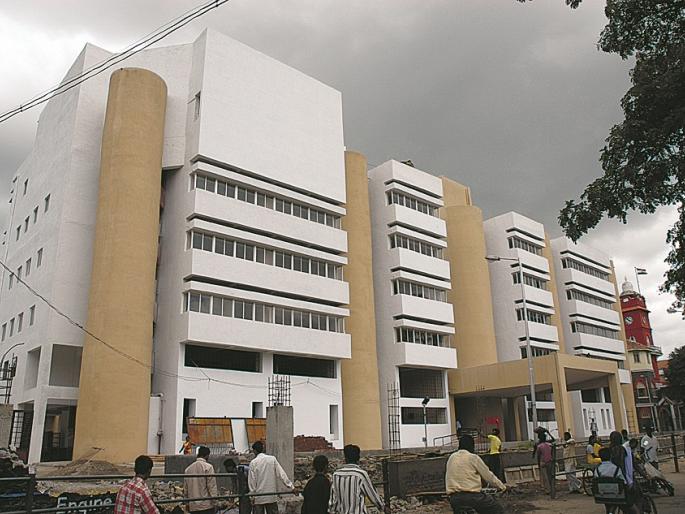 finally 125 primary teachers returned | अखेर १२५ प्राथमिक शिक्षक परतले स्वगृही finally 125 primary teachers returned | अखेर १२५ प्राथमिक शिक्षक परतले स्वगृही