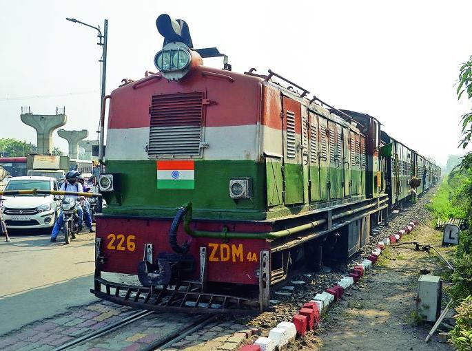 Traveling to Itwari-Nagbhid Narrows gauge stop today | आजपासून थांबणार इतवारी-नागभीड नॅरोगेजचा प्रवास Traveling to Itwari-Nagbhid Narrows gauge stop today | आजपासून थांबणार इतवारी-नागभीड नॅरोगेजचा प्रवास