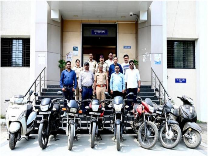 Thief of eight bikes by caught in a crime; Police action | एका गुन्ह्यात पकडले अन निघाला आठ दुचाकींचा चोरटा; पोलिसांची कारवाई