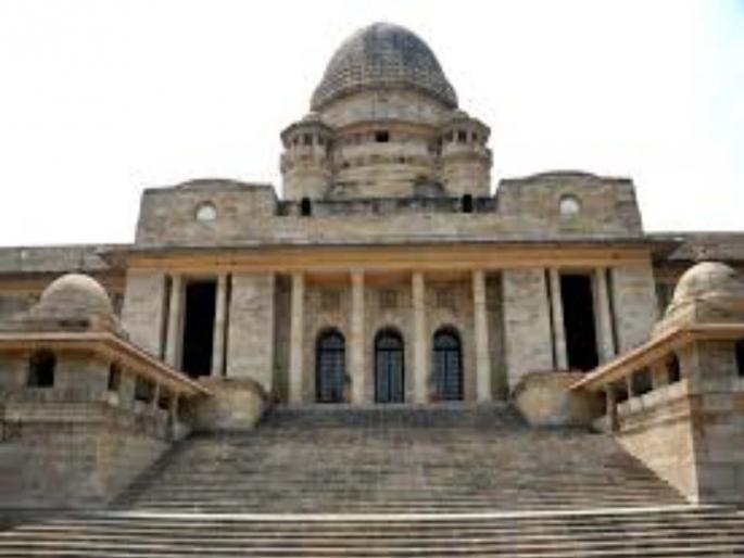 Order from Nagpur Bench to recover suit expenses from Education Secretary salary | आरटीई प्रवेशावर उत्तर सादर करण्यास दिरंगाई; शिक्षण सचिवांच्या वेतनामधून दावा खर्च वसूल करण्याची तंबी Order from Nagpur Bench to recover suit expenses from Education Secretary salary | आरटीई प्रवेशावर उत्तर सादर करण्यास दिरंगाई; शिक्षण सचिवांच्या वेतनामधून दावा खर्च वसूल करण्याची तंबी