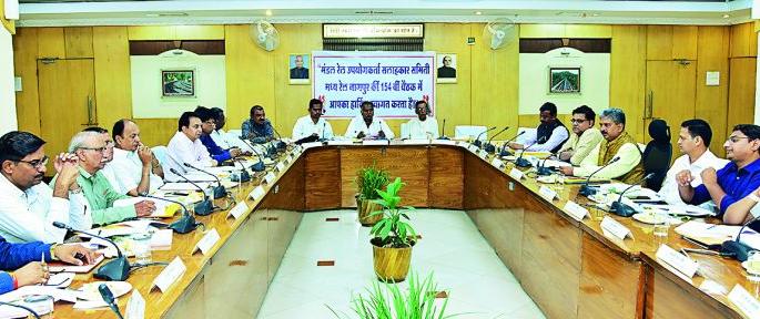 Start a direct train from Nagpur to Goa | नागपूरवरून गोव्यासाठी थेट रेल्वेगाडी सुरु करा Start a direct train from Nagpur to Goa | नागपूरवरून गोव्यासाठी थेट रेल्वेगाडी सुरु करा