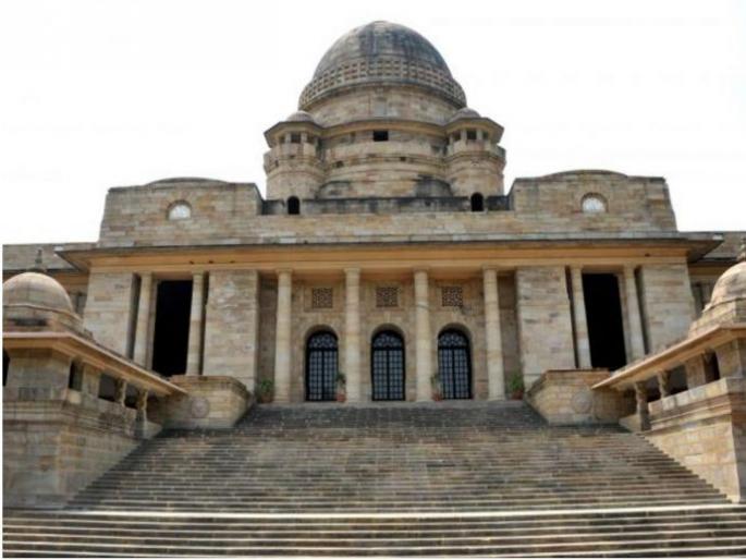 Social Distance is compulsory in courts in Nagpur | उपराजधानीत न्यायालयांमध्ये सोशल डिस्टन्सिंग अनिवार्य