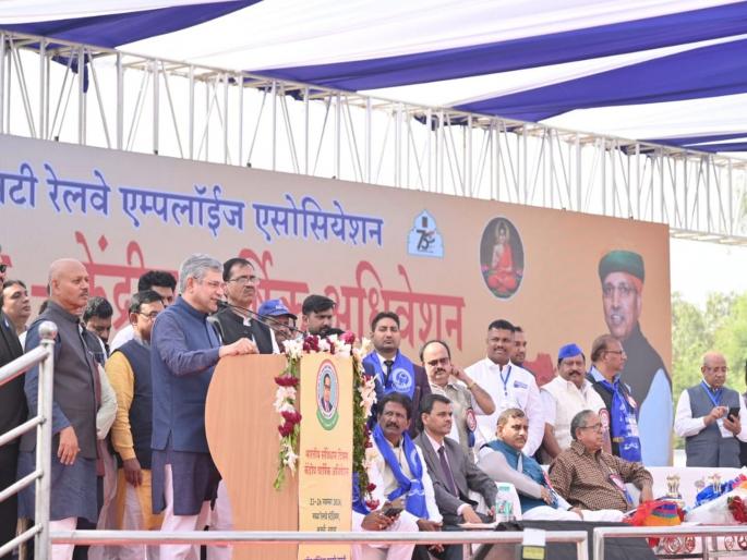 Railways will not allow accident conspiracy to succeed: Railway Minister Ashwini Vaishnav  | रेल्वेत घातपाताचे कारस्थान यशस्वी होऊ देणार नाही : रेल्वे मंत्री अश्विनी वैष्णव  Railways will not allow accident conspiracy to succeed: Railway Minister Ashwini Vaishnav  | रेल्वेत घातपाताचे कारस्थान यशस्वी होऊ देणार नाही : रेल्वे मंत्री अश्विनी वैष्णव