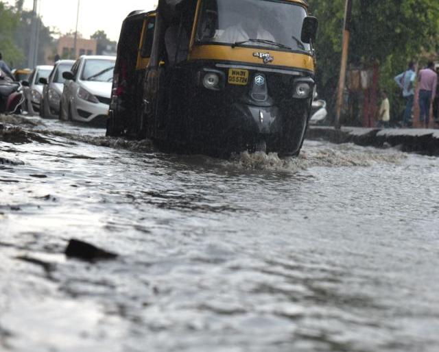 Shravan Monday monsoon in Nagpur ... | नागपुरात श्रावण सोमवारी मान्सून पावला... Shravan Monday monsoon in Nagpur ... | नागपुरात श्रावण सोमवारी मान्सून पावला...