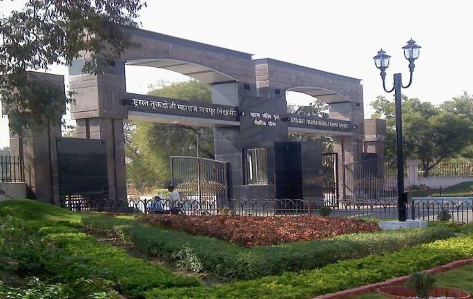 Nagpur University staff also became Corona Warriors | नागपूर विद्यापीठाचे कर्मचारीदेखील झाले कोरोना वॉरियर्स