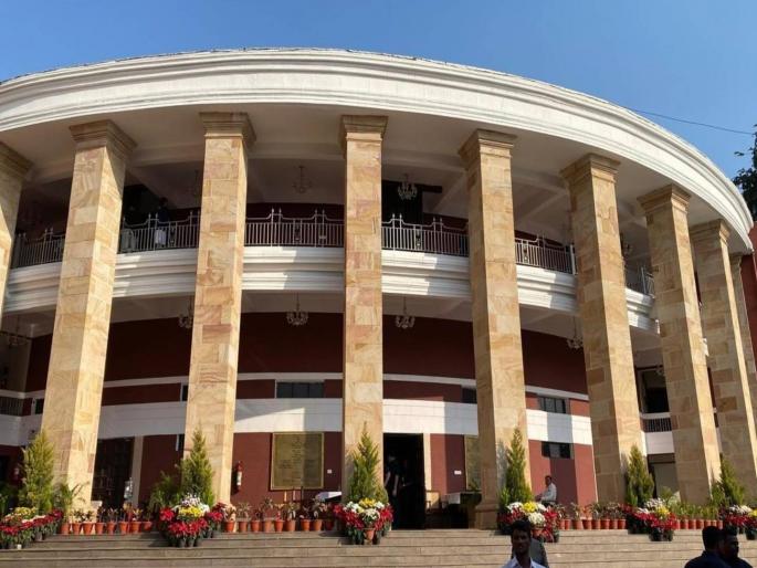 Bill to regulate trustee arrangements in trust institutions, provisions for good governance introduced | विश्वस्त संस्थांतील विश्वस्त व्यवस्थांचे नियमन करणार, विधेयक सादर, चांगल्या कारभारासाठी तरतूद Bill to regulate trustee arrangements in trust institutions, provisions for good governance introduced | विश्वस्त संस्थांतील विश्वस्त व्यवस्थांचे नियमन करणार, विधेयक सादर, चांगल्या कारभारासाठी तरतूद