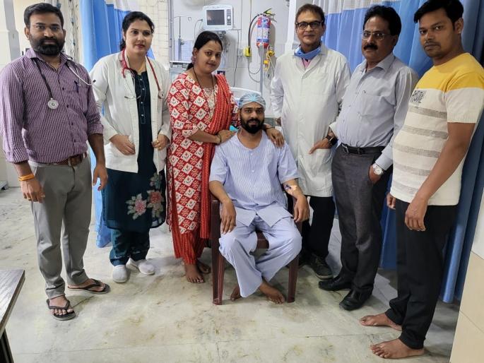 The life of a young man who was stuck in the jaws of death after taking 'Selphos' poison was saved | ‘सेल्फोस’ विष घेतल्याने मृत्यूचा दाढेत अडकलेल्या तरुणाचा वाचला जीव The life of a young man who was stuck in the jaws of death after taking 'Selphos' poison was saved | ‘सेल्फोस’ विष घेतल्याने मृत्यूचा दाढेत अडकलेल्या तरुणाचा वाचला जीव