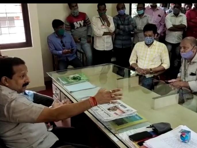 Kankavali Nagar Panchayat employees' agitation postponed for now! | कणकवली नगरपंचायत कर्मचाऱ्यांचे आंदोलन तूर्तास स्थगित ! Kankavali Nagar Panchayat employees' agitation postponed for now! | कणकवली नगरपंचायत कर्मचाऱ्यांचे आंदोलन तूर्तास स्थगित !