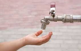 There is no water in the tank area for 3 days | टाकळी प्र.चा.भागात १० दिवसांपासून पाणी नाही