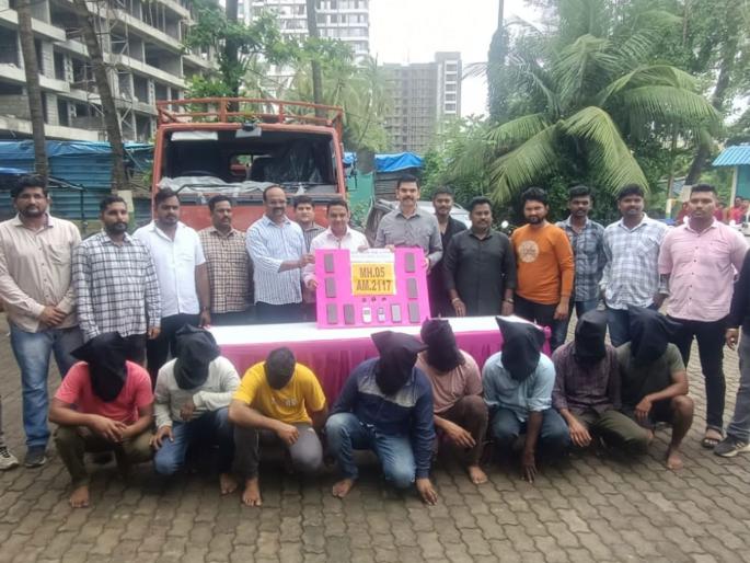 8 robbers arrested for robbing an industrial company, 2 wreckers seized worth 29 lakhs | औद्योगिक कंपनीवर दरोडा टाकणारे ८ दरोडेखोर अटक, २ भंगार वाल्यांसह २९ लाखांचा मुद्देमाल केला हस्तगत 8 robbers arrested for robbing an industrial company, 2 wreckers seized worth 29 lakhs | औद्योगिक कंपनीवर दरोडा टाकणारे ८ दरोडेखोर अटक, २ भंगार वाल्यांसह २९ लाखांचा मुद्देमाल केला हस्तगत