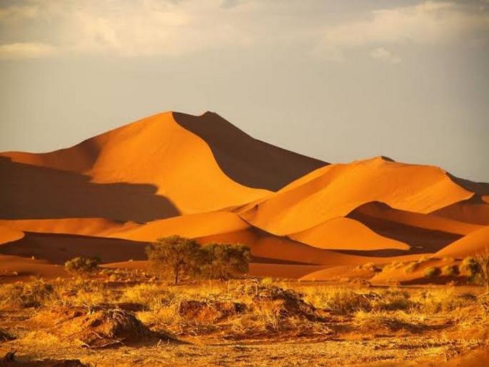 Unsolved mysteries of the worlds oldest desert Namib desert Africa | जगातल्या सर्वात जुन्या वाळवंटाचे न उलगडलेले रहस्य वाचून तुम्हीही व्हाल अवाक्.... Unsolved mysteries of the worlds oldest desert Namib desert Africa | जगातल्या सर्वात जुन्या वाळवंटाचे न उलगडलेले रहस्य वाचून तुम्हीही व्हाल अवाक्....