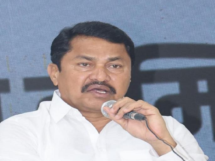 The merit of the government is that the ruling party jumps from the ministry Congress leader Nana Patole criticism | सत्तारुढच मंत्रालयावरून उड्या मारतात ही सरकारची लायकी, नाना पटोले यांची बोचरी टीका The merit of the government is that the ruling party jumps from the ministry Congress leader Nana Patole criticism | सत्तारुढच मंत्रालयावरून उड्या मारतात ही सरकारची लायकी, नाना पटोले यांची बोचरी टीका