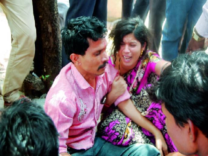 Road safety issue again on the anagram | रस्ता सुरक्षेचा मुद्दा पुन्हा ऐरणीवर Road safety issue again on the anagram | रस्ता सुरक्षेचा मुद्दा पुन्हा ऐरणीवर