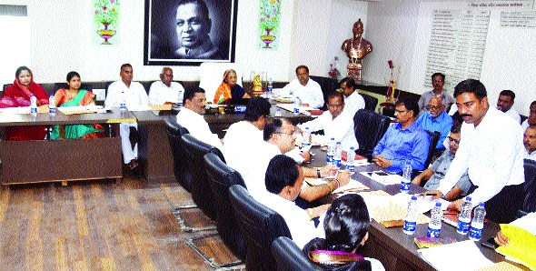 Suspended teachers | शिक्षकांना करणार निलंबित Suspended teachers | शिक्षकांना करणार निलंबित