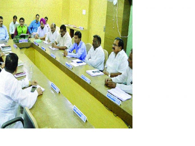 Approval of works worth Rs. 3 crores in Nanded's last meeting | नांदेड मनपाच्या शेवटच्या सभेत ३ कोटींच्या कामांना मंजुरी Approval of works worth Rs. 3 crores in Nanded's last meeting | नांदेड मनपाच्या शेवटच्या सभेत ३ कोटींच्या कामांना मंजुरी