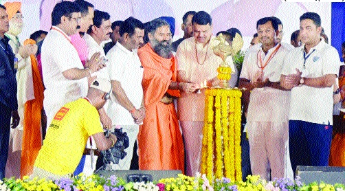 Nandedkar has experienced the eternal gravity of consciousness | नांदेडकरांनी अनुभवला चैतन्याचा अखंड झरा Nandedkar has experienced the eternal gravity of consciousness | नांदेडकरांनी अनुभवला चैतन्याचा अखंड झरा