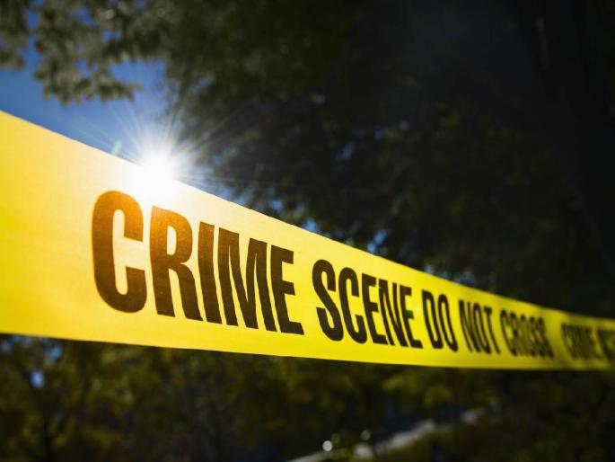 Taking advantage of the crowd, the woman's purse was looted; 94 thousand items lost | गर्दीचा फायदा घेत महिलेची पर्स लंपास; ९४ हजारांचा मुद्देमाल लंपास Taking advantage of the crowd, the woman's purse was looted; 94 thousand items lost | गर्दीचा फायदा घेत महिलेची पर्स लंपास; ९४ हजारांचा मुद्देमाल लंपास