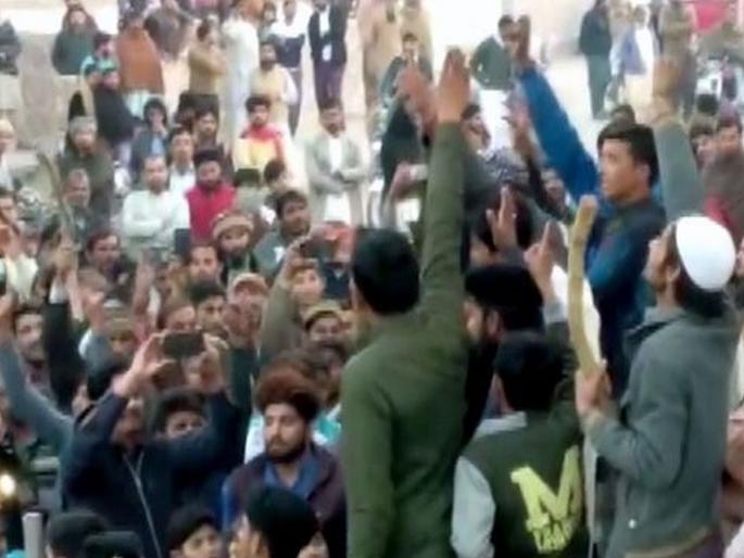 Stoned at Nanakana Sahib Gurdwara in Pakistan | पाकिस्तानातील नानकाना साहिब गुरुद्वारावर दगडफेक Stoned at Nanakana Sahib Gurdwara in Pakistan | पाकिस्तानातील नानकाना साहिब गुरुद्वारावर दगडफेक