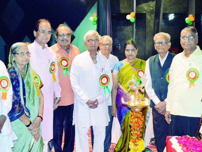 Kurundkar's thoughts on Gandhian-Ambedkar's thoughts are a responsibility | गांधी-आंबेडकरांच्या विचारांची कुरुंदकरांनी पेलली जबाबदारी