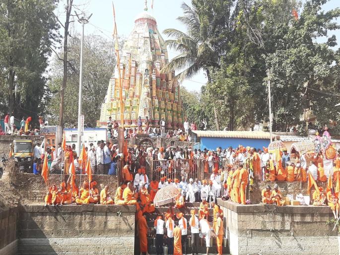 In Narayanpur, Utsavamurti and Padukas are bathed in Chandrabhaga, Dutt Jayanti celebrations conclude. | नारायणपूरात उत्सवमूर्ती व पादुकांना चंद्रभागा स्नान, दत्त जयंती सोहळ्याचा समारोप In Narayanpur, Utsavamurti and Padukas are bathed in Chandrabhaga, Dutt Jayanti celebrations conclude. | नारायणपूरात उत्सवमूर्ती व पादुकांना चंद्रभागा स्नान, दत्त जयंती सोहळ्याचा समारोप