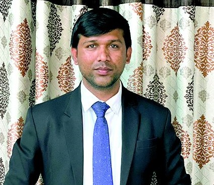 In covid period lost everything .. but 'he' kept his courage and now he is earning Rs.1.5 lac | कोविडकाळाने सर्व हिरावले.. पण 'त्याने' हिंमत राखली आणि आता कमावतोय महिना दीड लाख In covid period lost everything .. but 'he' kept his courage and now he is earning Rs.1.5 lac | कोविडकाळाने सर्व हिरावले.. पण 'त्याने' हिंमत राखली आणि आता कमावतोय महिना दीड लाख