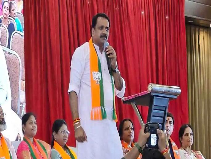Maharashtra Assembly Election 2024 - 3 former corporators of BJP resigned due to nomination of Narendra Mehta | नरेंद्र मेहतांना उमेदवारी दिल्याने नाराज भाजपाच्या ३ माजी नगरसेवकांचे राजीनामे Maharashtra Assembly Election 2024 - 3 former corporators of BJP resigned due to nomination of Narendra Mehta | नरेंद्र मेहतांना उमेदवारी दिल्याने नाराज भाजपाच्या ३ माजी नगरसेवकांचे राजीनामे