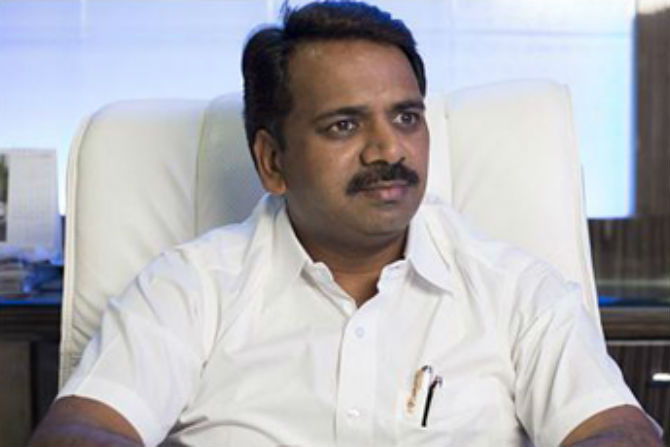 Not even enough water with decent medical facilities; Review MLA Narendra Mehta's constituency | माफक वैद्यकीय सुविधांसह पुरेसे पाणीही नाही; आढावा आमदार नरेंद्र मेहतांच्या मतदारसंघाचा