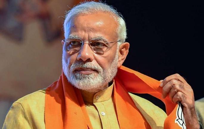Narendr Modi takes bath at airport without going to hotel, Home Minister Amit Shah informed Lok Sabha | हॉटेलात न जाता मोदी विमानतळावरच स्नान करतात, गृहमंत्री अमित शहा यांनी लोकसभेत दिली माहिती Narendr Modi takes bath at airport without going to hotel, Home Minister Amit Shah informed Lok Sabha | हॉटेलात न जाता मोदी विमानतळावरच स्नान करतात, गृहमंत्री अमित शहा यांनी लोकसभेत दिली माहिती