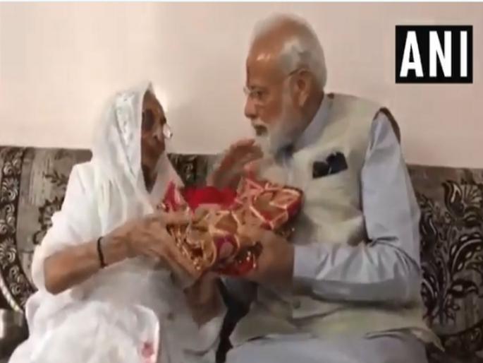 Lok Sabha Election 2019 PM Narendra Modi after casting his vote at a polling booth in Ranip Ahmedabad | Lok Sabha Election 2019 : आईच्या आशीर्वादानंतर पंतप्रधान मोदींनी बजावला मतदानाचा हक्क Lok Sabha Election 2019 PM Narendra Modi after casting his vote at a polling booth in Ranip Ahmedabad | Lok Sabha Election 2019 : आईच्या आशीर्वादानंतर पंतप्रधान मोदींनी बजावला मतदानाचा हक्क
