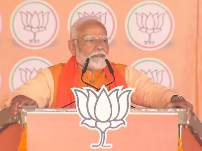 There was a time when Rs 3 lakh tax was paid on an income of Rs 12 lakh; PM Modi compared it with the Nehru-Indira government in Delhi election ralley | कधी काळी १२ लाखांच्या उत्पन्नावर ३ लाख रुपये कर द्यावा लागत होता; मोदींनी केली नेहरु-इंदिरांच्या सरकारसोबत तुलना There was a time when Rs 3 lakh tax was paid on an income of Rs 12 lakh; PM Modi compared it with the Nehru-Indira government in Delhi election ralley | कधी काळी १२ लाखांच्या उत्पन्नावर ३ लाख रुपये कर द्यावा लागत होता; मोदींनी केली नेहरु-इंदिरांच्या सरकारसोबत तुलना