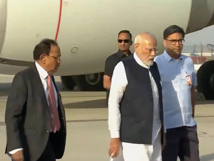 Pahalgam Terror Attack: Doval and Jaishankar gave information about the Pahalgam attack to Modi who returned from Saudi Arabia at the airport itself, will a big decision be made? | सौदीतून परतलेल्या मोदींना डोभाल आणि जयशंकर यांनी विमानतळावरच दिली पहलगाम हल्ल्याबाबत माहिती, मोठा निर्णय होणार?    Pahalgam Terror Attack: Doval and Jaishankar gave information about the Pahalgam attack to Modi who returned from Saudi Arabia at the airport itself, will a big decision be made? | सौदीतून परतलेल्या मोदींना डोभाल आणि जयशंकर यांनी विमानतळावरच दिली पहलगाम हल्ल्याबाबत माहिती, मोठा निर्णय होणार?