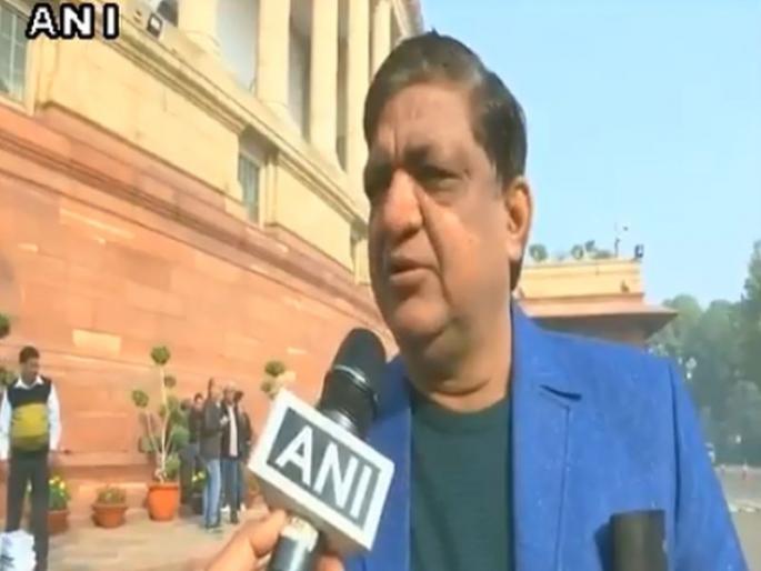 samajwadi leader naresh agrawal comment on kulbhushan jadhav | पाकिस्तान कुलभूषण जाधवांना दहशतवादी मानत असतील तर तसाच व्यवहार करतील, नरेश अग्रवालांचं वादग्रस्त विधान