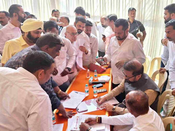 Naresh Mhaske organised Khasdar Bhet program after Ganesh Naik Janata Darbar in Vashi received good response from the citizens | गणेश नाईकांच्या दरबारावर शिंदेसेनेचा 'खासदार भेटी'चा उतारा; वाशीतील उपक्रमास प्रतिसाद Naresh Mhaske organised Khasdar Bhet program after Ganesh Naik Janata Darbar in Vashi received good response from the citizens | गणेश नाईकांच्या दरबारावर शिंदेसेनेचा 'खासदार भेटी'चा उतारा; वाशीतील उपक्रमास प्रतिसाद
