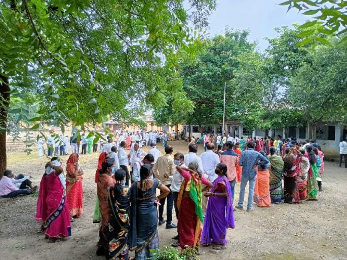 Narkhed market committee Election 2021 | नरखेड बाजार समिती निवडणूक : ३६ उमेदवारांचे भाग्य मतपेटीत बंद Narkhed market committee Election 2021 | नरखेड बाजार समिती निवडणूक : ३६ उमेदवारांचे भाग्य मतपेटीत बंद