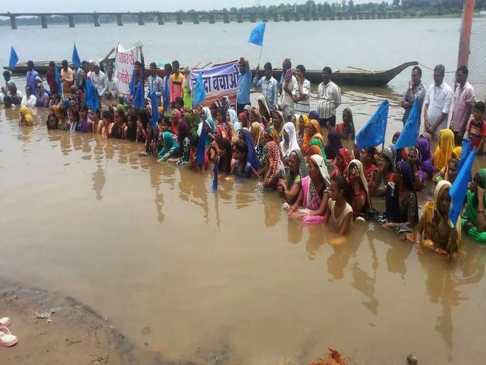 The Narmada Bachao Andolan is considered one of the most effective mass movements of independent India. | नर्मदा बचाव आंदोलन : काही घडले.. काही बिघडले... The Narmada Bachao Andolan is considered one of the most effective mass movements of independent India. | नर्मदा बचाव आंदोलन : काही घडले.. काही बिघडले...