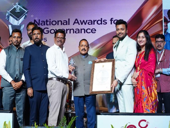 Sangli Zilla Parishad Chief Executive Officer Vishal Narwade was honoured with the 'National Gold Award' for the best e-governance performance among over three lakh Gram Panchayats across the country | सीईओ विशाल नरवाडे 'राष्ट्रीय सुवर्ण पुरस्कारा'ने सन्मानित, सांगलीत घडवणार डिजिटल क्रांती!
